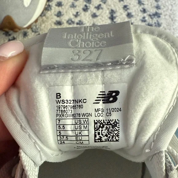 New Balance Classics 327
Gray and White Athletic Shoes - Picture 2 of 5